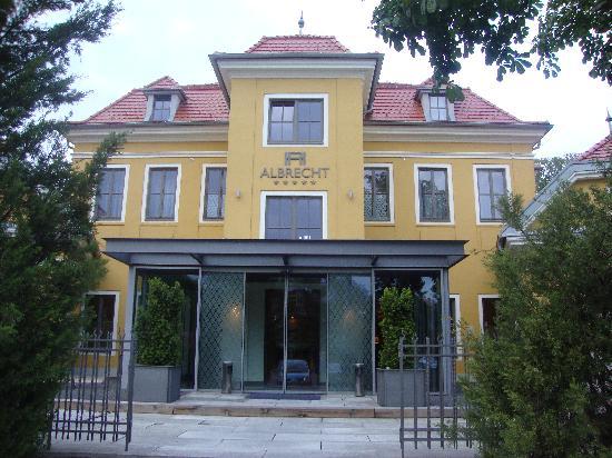 2-hotel-albrecht-ba.jpg